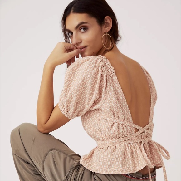 Anthropologie Tops - ANTHROPOLOGIE Line And Dot Peplum Open Back Backless Tan Nude Top Size Large